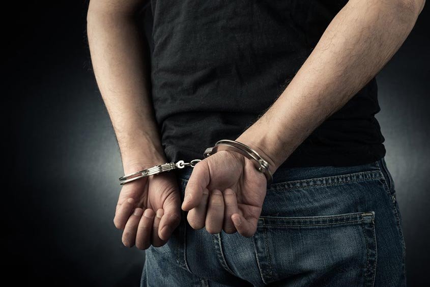 देहरादून एयरपोर्ट पर 232 करोड़ रुपये के गबन का मामला: मैनेजर गिरफ्तार, जांच जारी