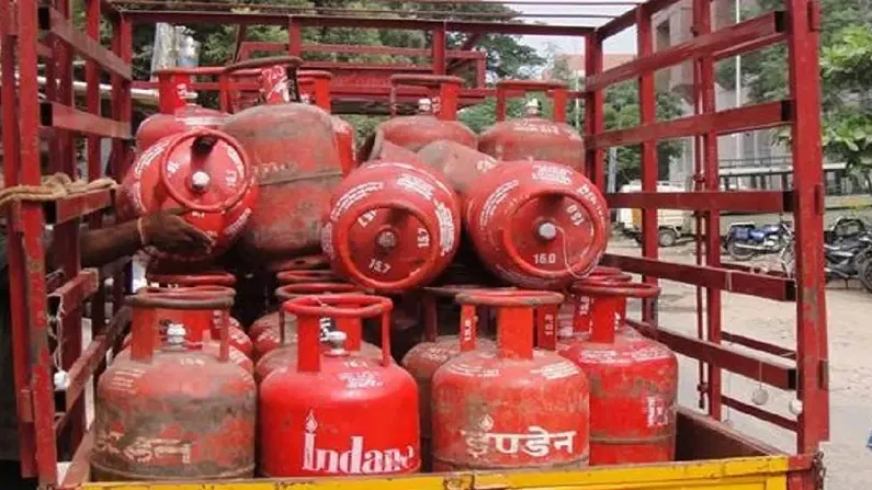 एलपीजी संकट पर सरकार का बड़ा फैसला, अस्पतालों और स्कूलों को प्राथमिकता से मिलेगी गैस सप्लाई