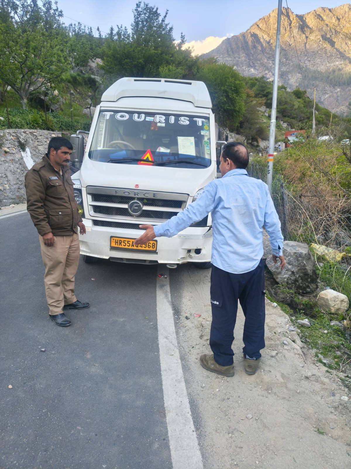 चारधाम यात्रा में पुलिस बनी देवदूत, सुक्की टॉप हादसे में सभी श्रद्धालुओं की बची जान