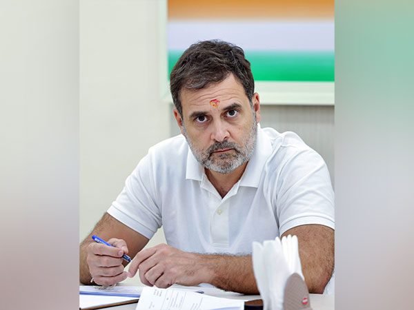 राहुल गांधी का पीए बनकर ठगी करने वाला अमृतसर का शातिर आरोपी गिरफ्तार, कांग्रेस नेताओं से करोड़ों की धोखाधड़ी का खुलासा