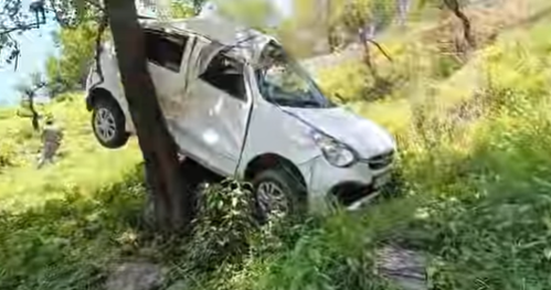 पाली लिंक रोड पर मौत बनकर दौड़ी कार: खाई में समाई ऑल्टो, 3 की दर्दनाक मौत, 5 घायल
