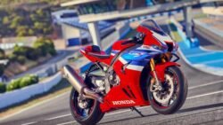 Honda CBR1000RR-R Firebladeसुपरस्पोर्ट रेसिंग बाइक शुरुआती कीमत: ₹33.50 लाख (एक्स-शोरूम)