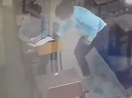 नकल से रोकने पर बवाल: दरोगा पिता पर कॉलेज में घुसकर शिक्षकों से मारपीट और तोड़फोड़ का आरोप