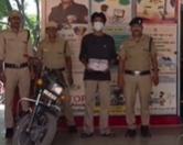 डोईवाला पुलिस की बड़ी कार्रवाई: शातिर चोर गिरफ्तार, सोने-चांदी के आभूषण बरामद, कई चोरियों का खुलासा