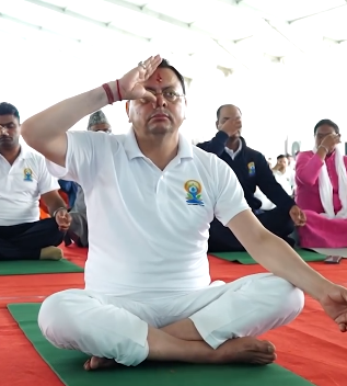 सीमा से चारधाम तक योगमय हुआ देवभूमि उत्तराखंड, 'स्वस्थ आयु के लिए योग' थीम के साथ उत्साहपूर्वक मनाया गया 12वां अंतरराष्ट्रीय योग दिवस