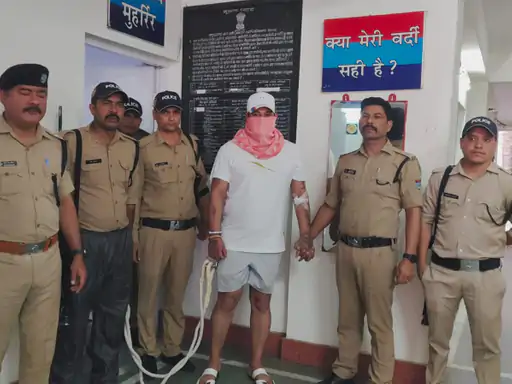 नैनीताल में व्यापारी नेता गिरफ्तार: नाबालिग के आरोपों पर POCSO केस, हिरासत के दौरान फिनाइल पीने से अस्पताल में भर्ती