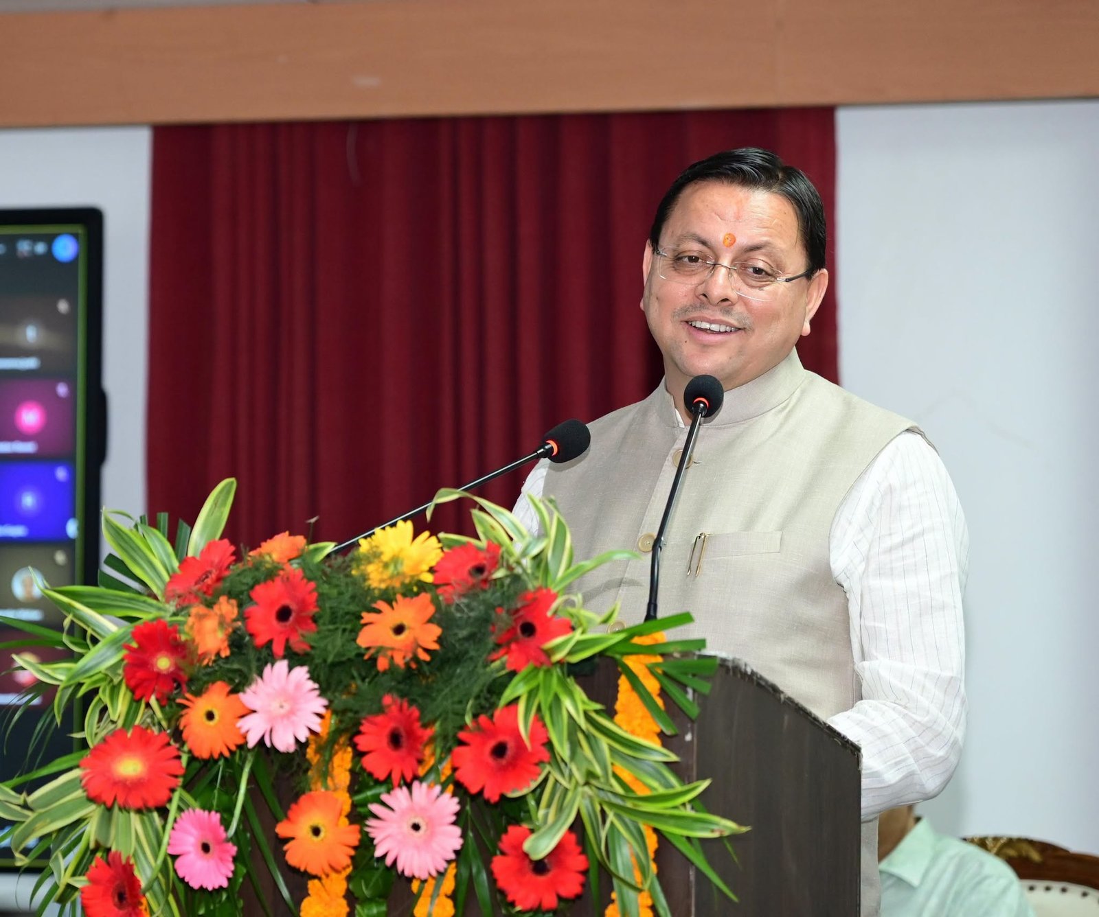मुख्यमंत्री धामी ने विकास कार्यों के लिए करीब 17 करोड़ रुपये की दी वित्तीय मंजूरी, जोशीमठ पुनर्वास से लेकर मंदिर सौंदर्यीकरण और सीवर परियोजनाओं को मिलेगी रफ्तार