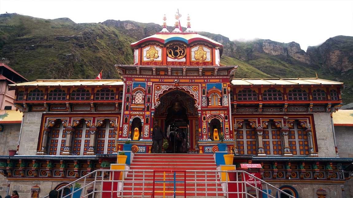 बद्रीनाथ धाम में चढ़ावे में कथित हेरफेर का मामला गरमाया, 32 सीसीटीवी कैमरे बदले जाने पर जांच तेज