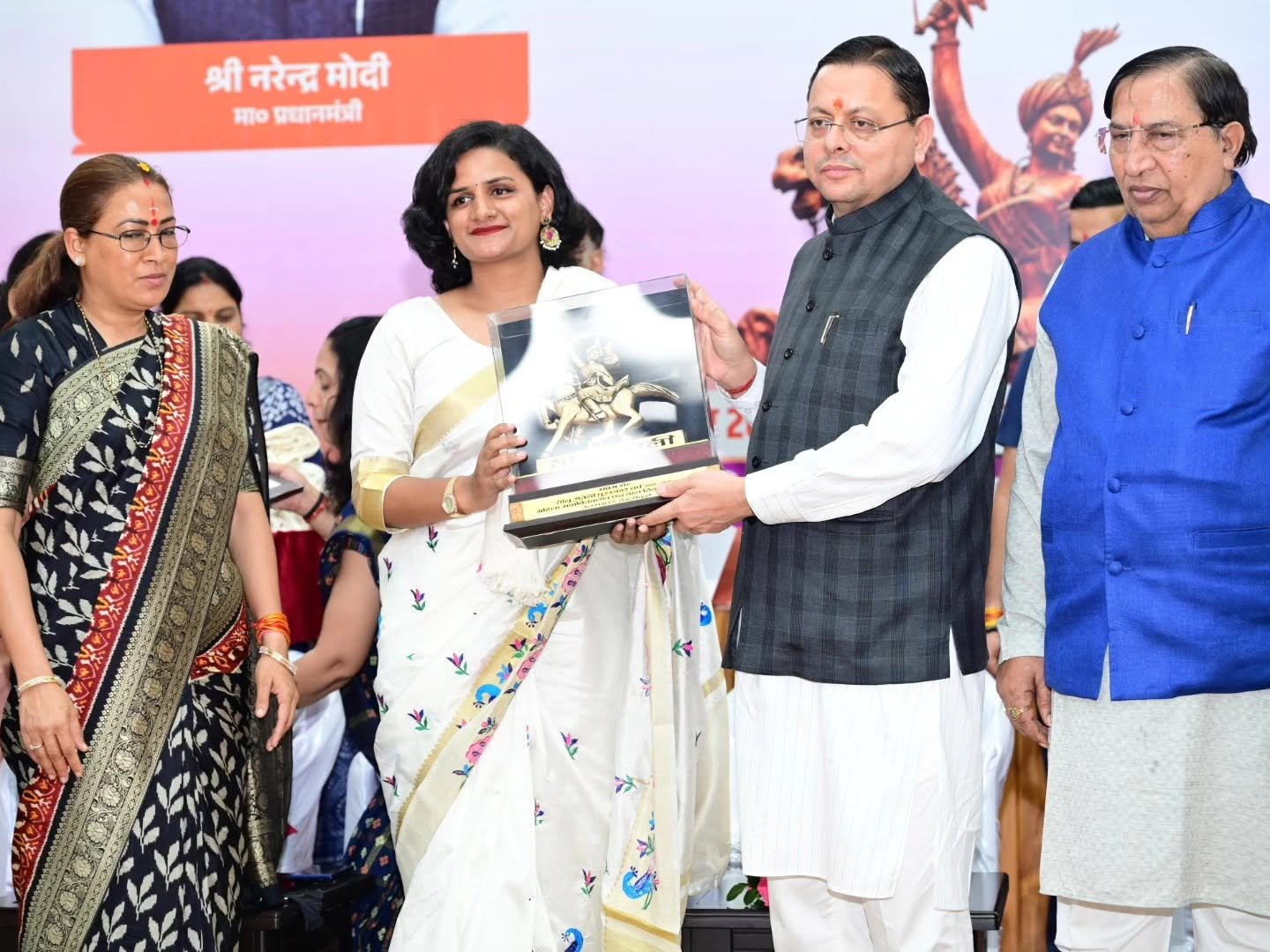 तीलू रौतेली पुरस्कार: 13 उत्कृष्ट महिलाओं और 35 आंगनवाड़ी कार्यकर्ताओं का सम्मान, पुरस्कार राशि में भी बढ़ोतरी