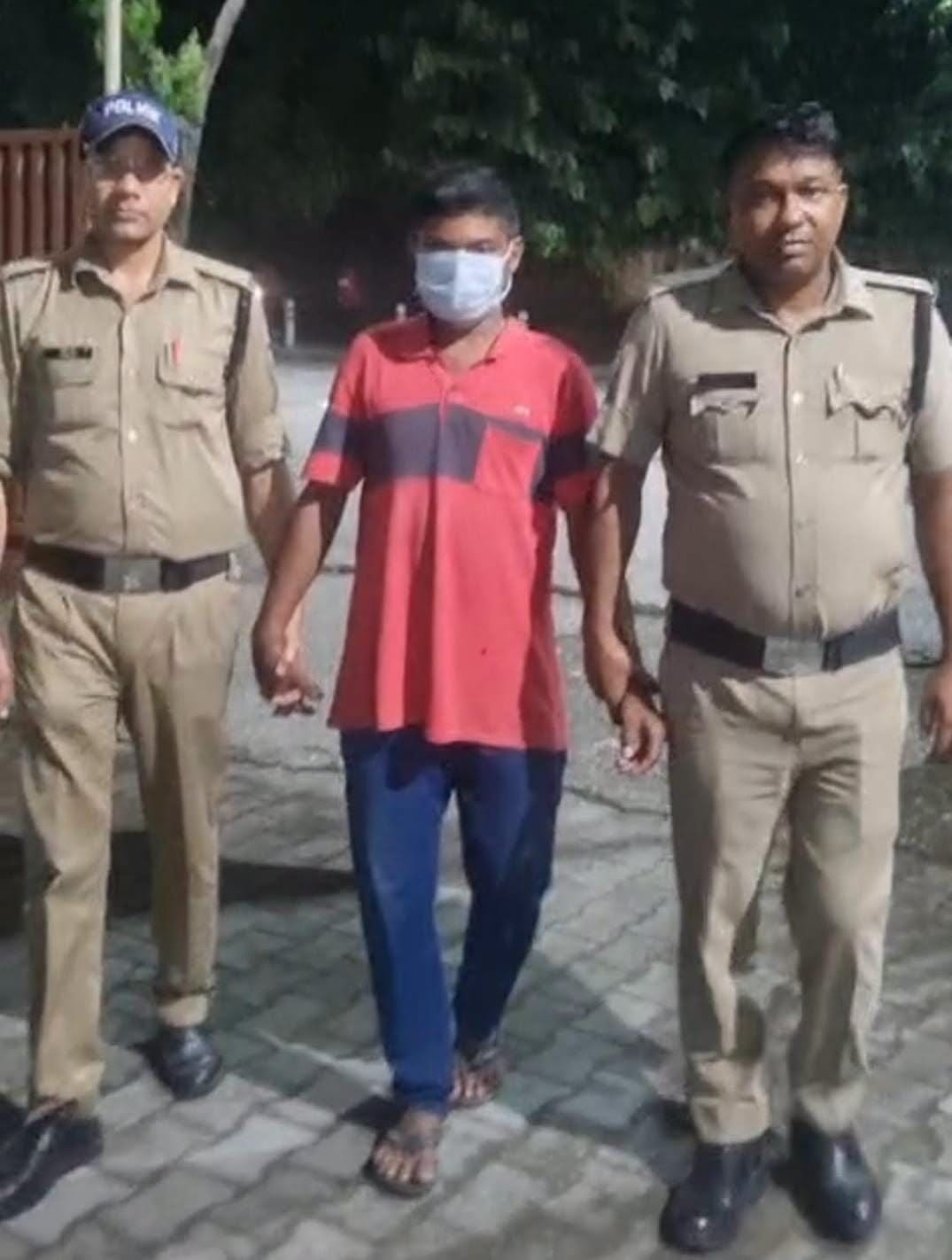 देहरादून के मोहनी रोड पर दिल दहला देने वाली वारदात: पति ने पाटल से पत्नी की गला रेतकर हत्या की, फिर खुद पहुंचा पुलिस चौकी