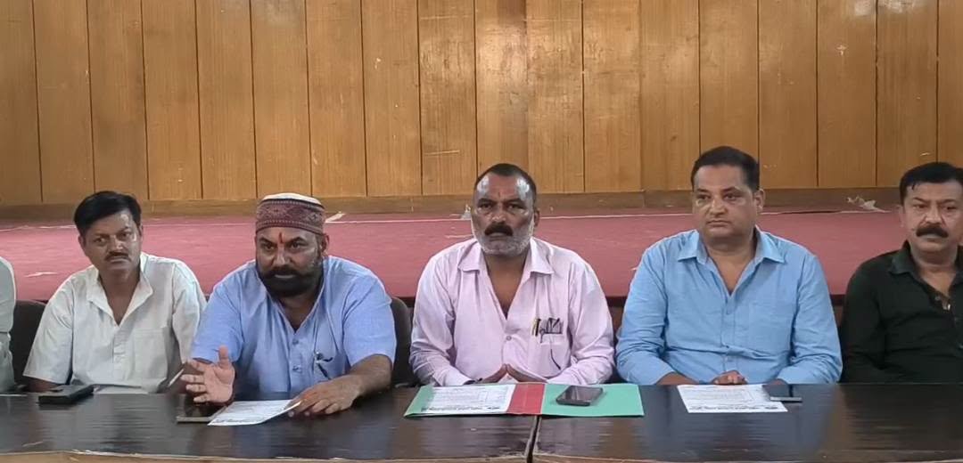 Uttarakhand Safai Karmachari Protest: CM आवास घेराव की बड़ी चेतावनी