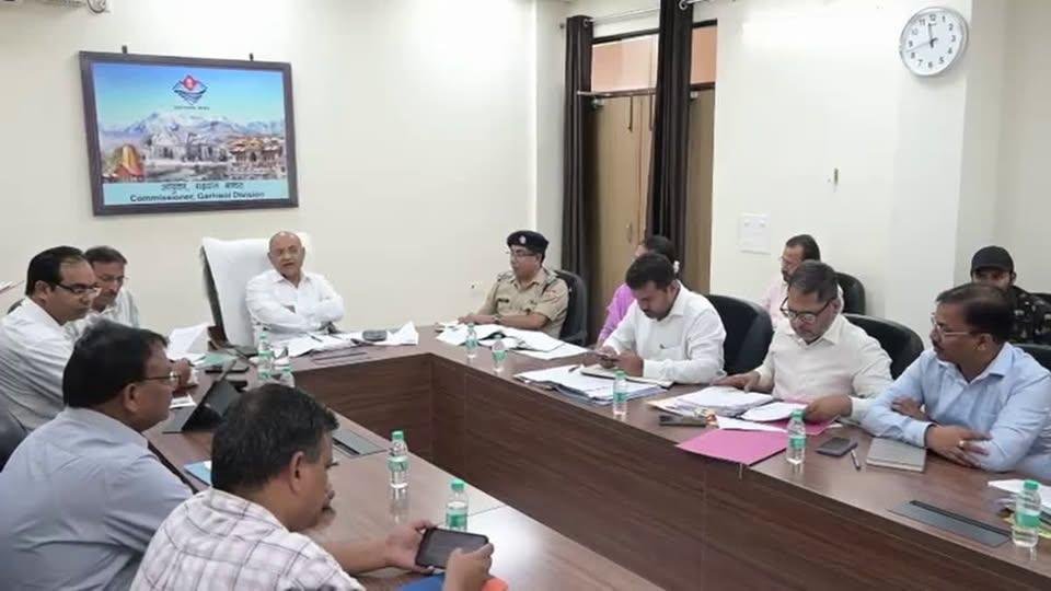 देहरादून में लैंड फ्रॉड के 56 मामलों की समीक्षा, 8 में FIR और एक मामला SIT को